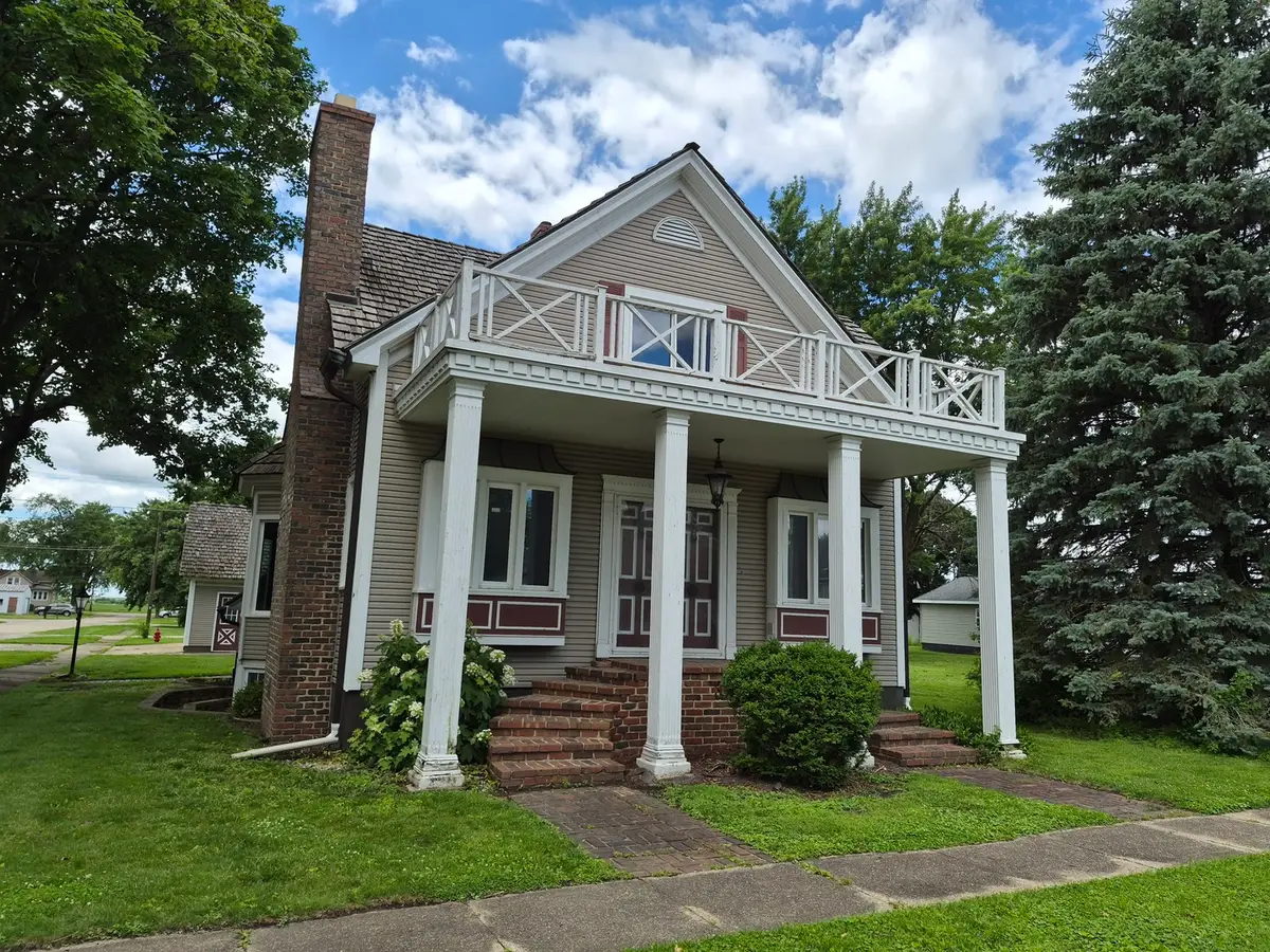 304 N Central Avenue, Ladd, IL 61329 - #1