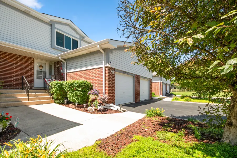 15946 Ashford Court, Tinley Park, IL 60477 - #2
