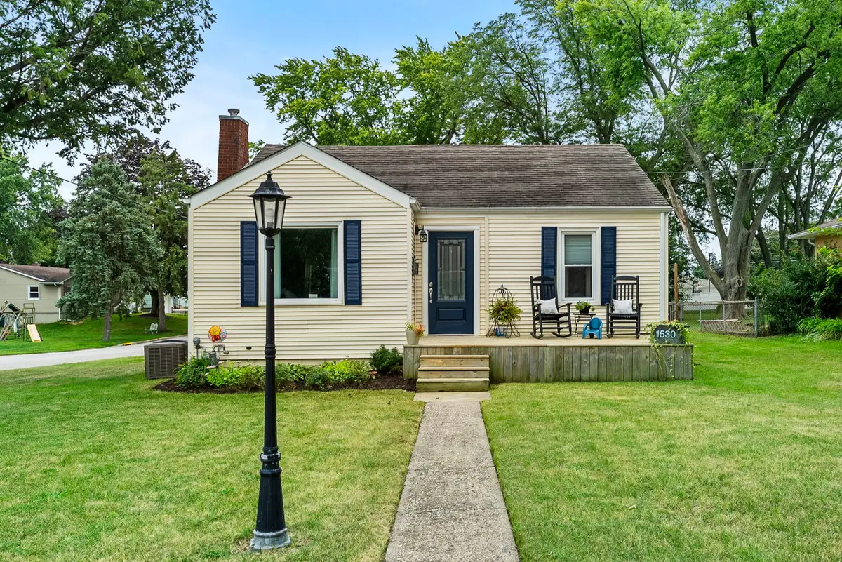 1530 5th Avenue, Silvis, IL 61282 - #1