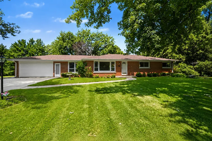 41 E Larkspur Lane, Bristol, IL 60512 - #2