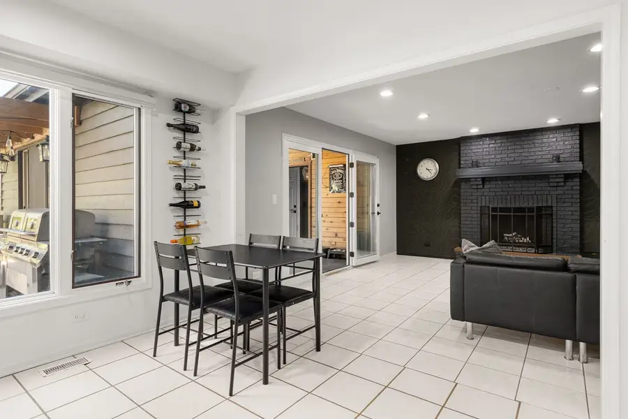 316 Oak Meadows Drive, Wood Dale, IL 60191 - #2