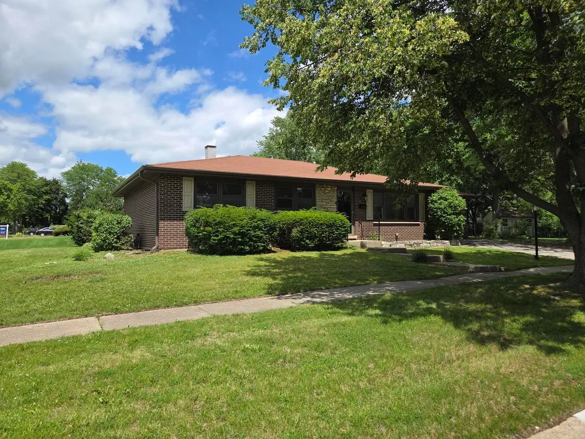 668 Lee Drive, Crystal Lake, IL 60014 - #1