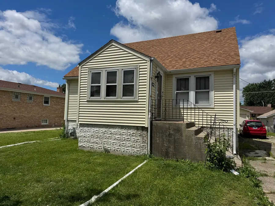 10024 Merrimac Avenue, Oak Lawn, IL 60453 - #2