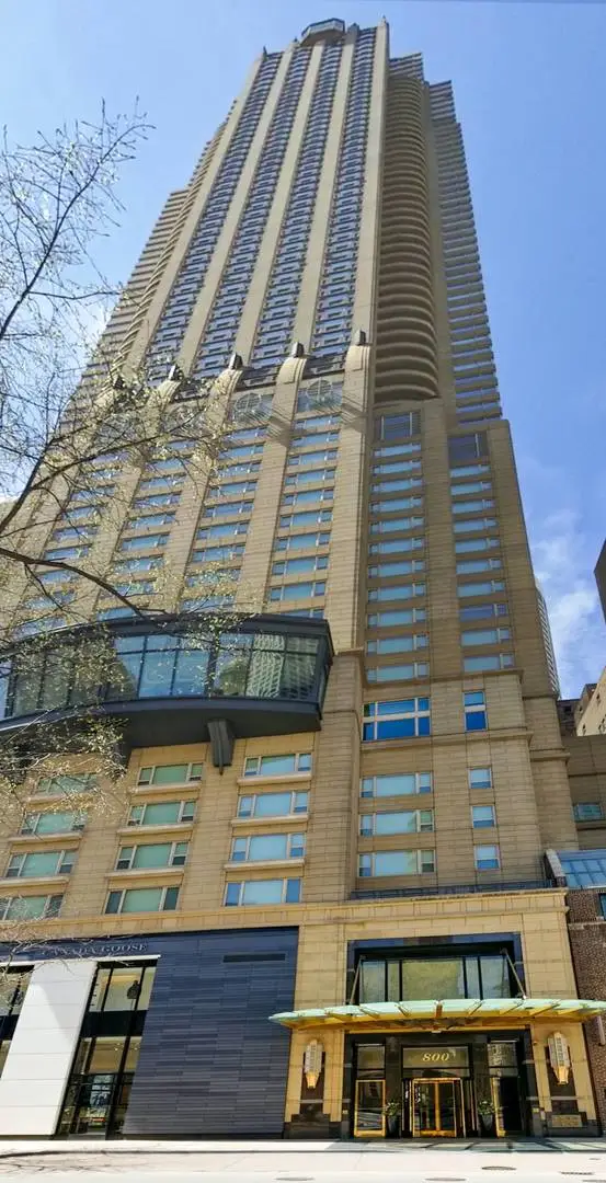 800 N Michigan Avenue #3403, Chicago, IL 60611