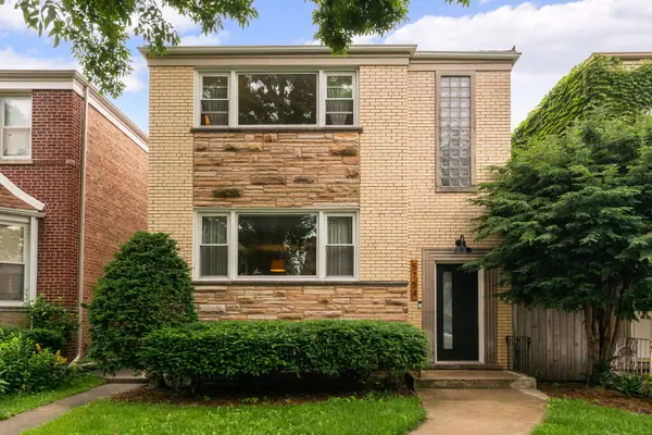 5754 N Christiana Avenue, Chicago, IL 60659