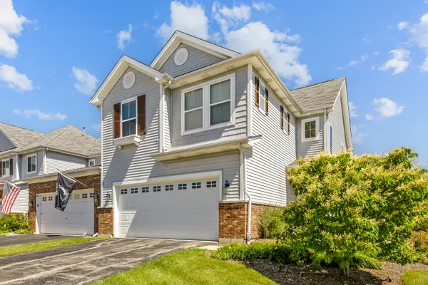 668 Acadia Circle, Crystal Lake, IL 60014