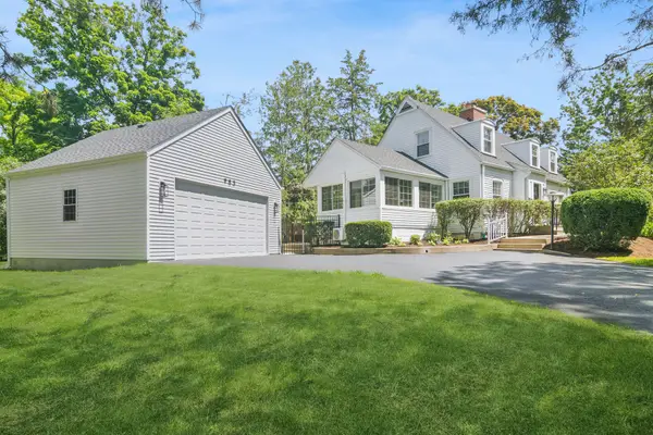 983 Harvard Court, Highland Park, IL 60035