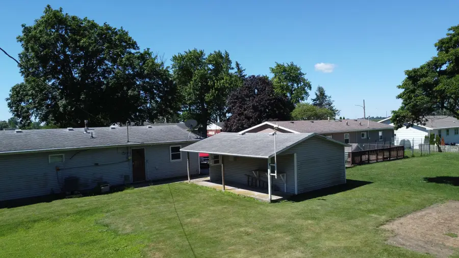 625 W Blue Street, Sheldon, IL 60966 - #3