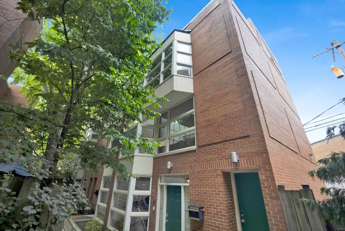 1967 N Maud Avenue, Chicago, IL 60614 - #1