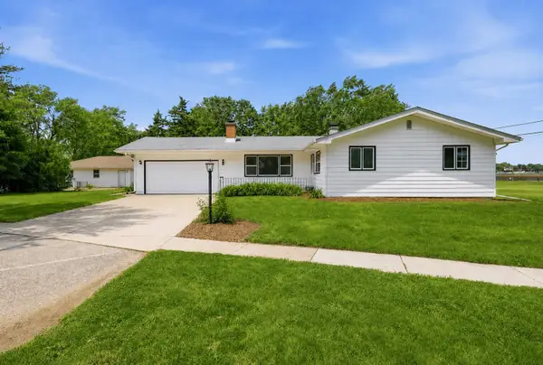 70 Mary Ln Court, Crystal Lake, IL 60014