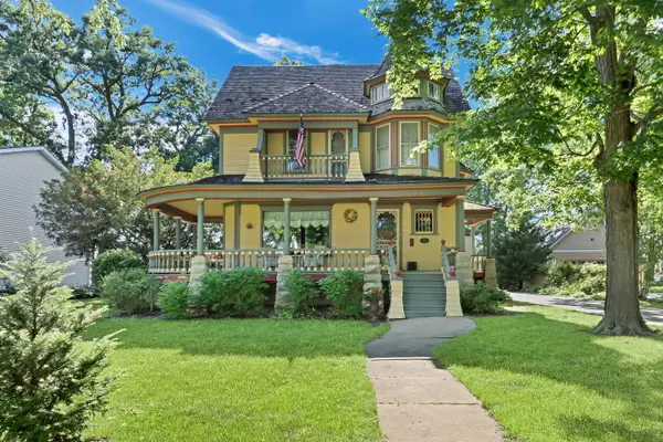 112 S Lake Street, Grayslake, IL 60030