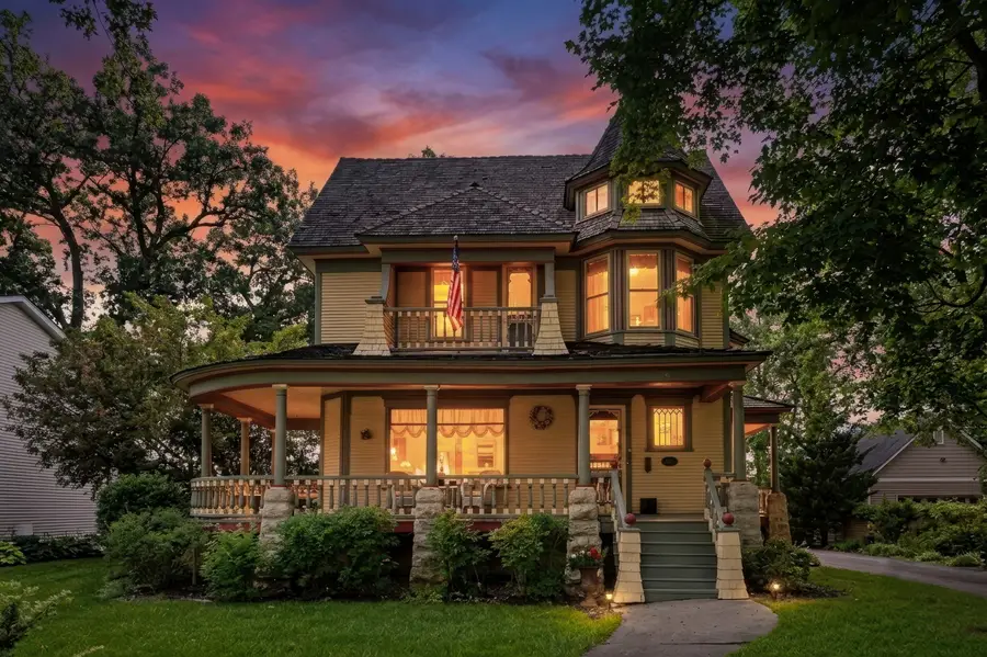 112 S Lake Street, Grayslake, IL 60030 - #2