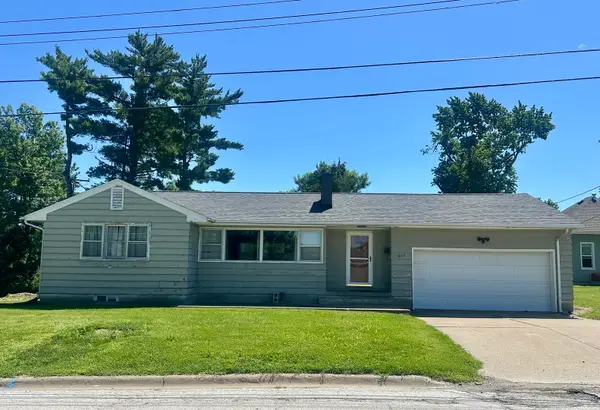 807 Stadium Drive, Macomb, IL 61455