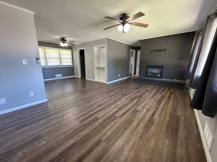 807 Stadium Drive, Macomb, IL 61455 - #2