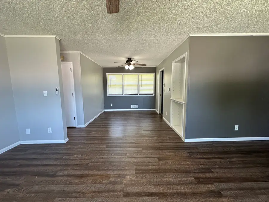 807 Stadium Drive, Macomb, IL 61455 - #3