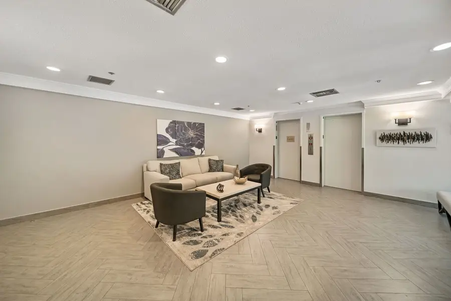 3810 Mission Hills Road #401, Northbrook, IL 60062 - #2