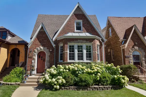5632 W Pensacola Avenue, Chicago, IL 60634