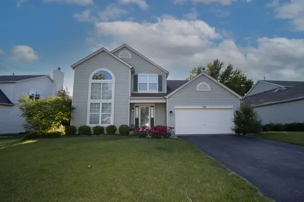 990 Wilkinson Lane, North Aurora, IL 60542