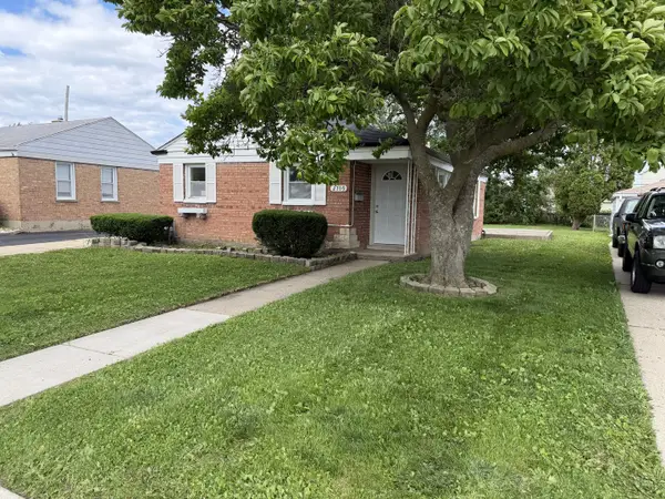 2709 Calwagner Street, Franklin Park, IL 60131