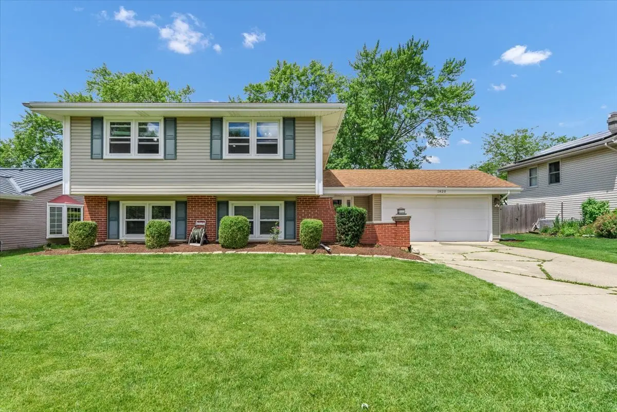 1820 Claremont Road, Hoffman Estates, IL 60169 - #1