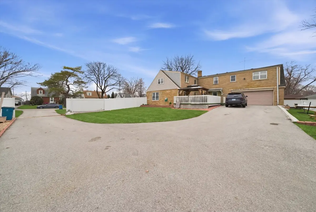 29 S Iowa Avenue, Addison, IL 60101 - #1