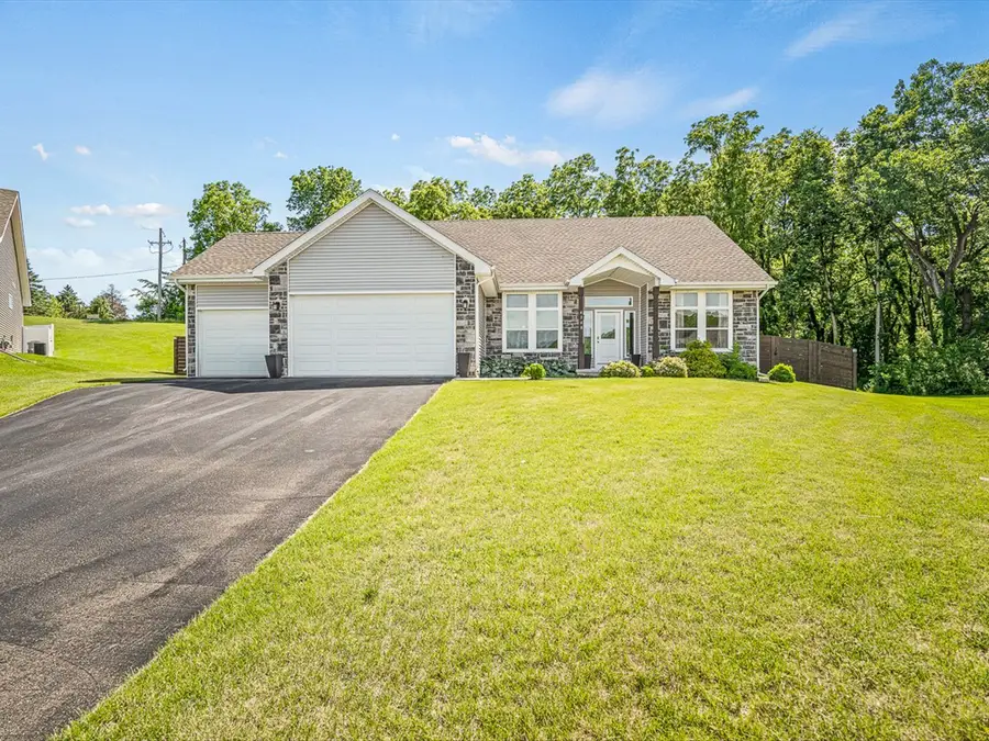 4348 Woodcliff Lane, Roscoe, IL 61073 - #2