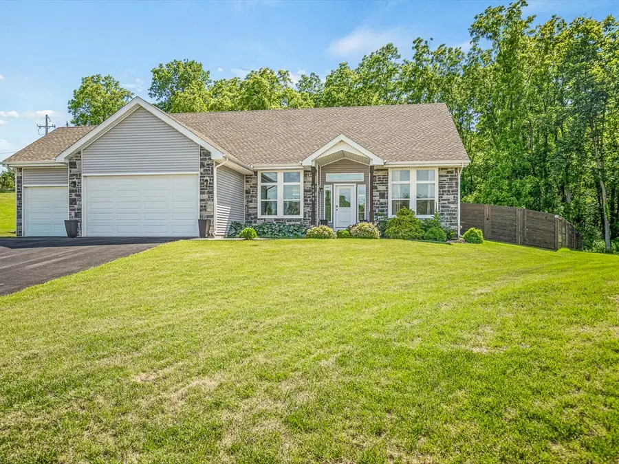 4348 Woodcliff Lane, Roscoe, IL 61073 - #3