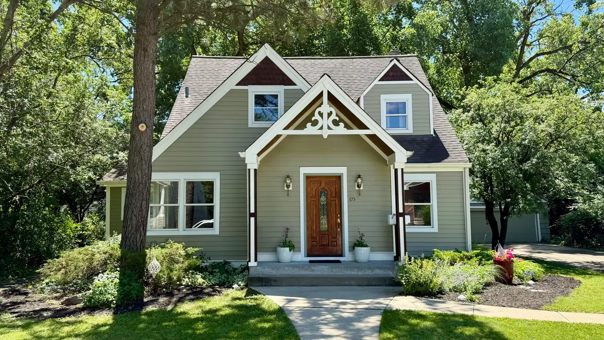 175 W Burlington Street, Riverside, IL 60546 - #1