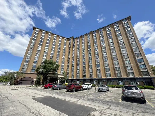 1 Renaissance Place #617, Palatine, IL 60067