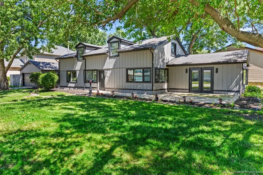 5016 Oak Center Drive, Oak Lawn, IL 60453 - #3