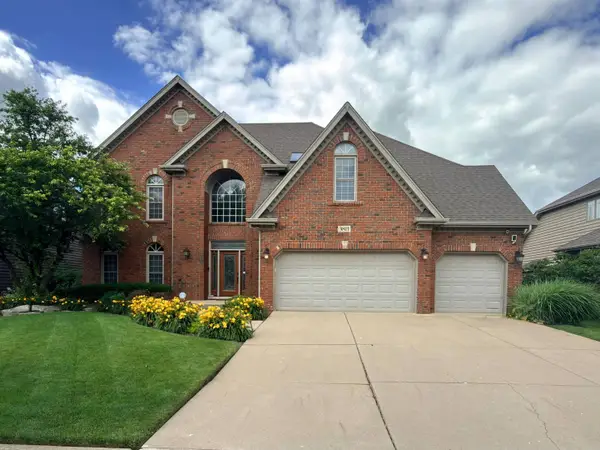 3811 Sunburst Lane, Naperville, IL 60564
