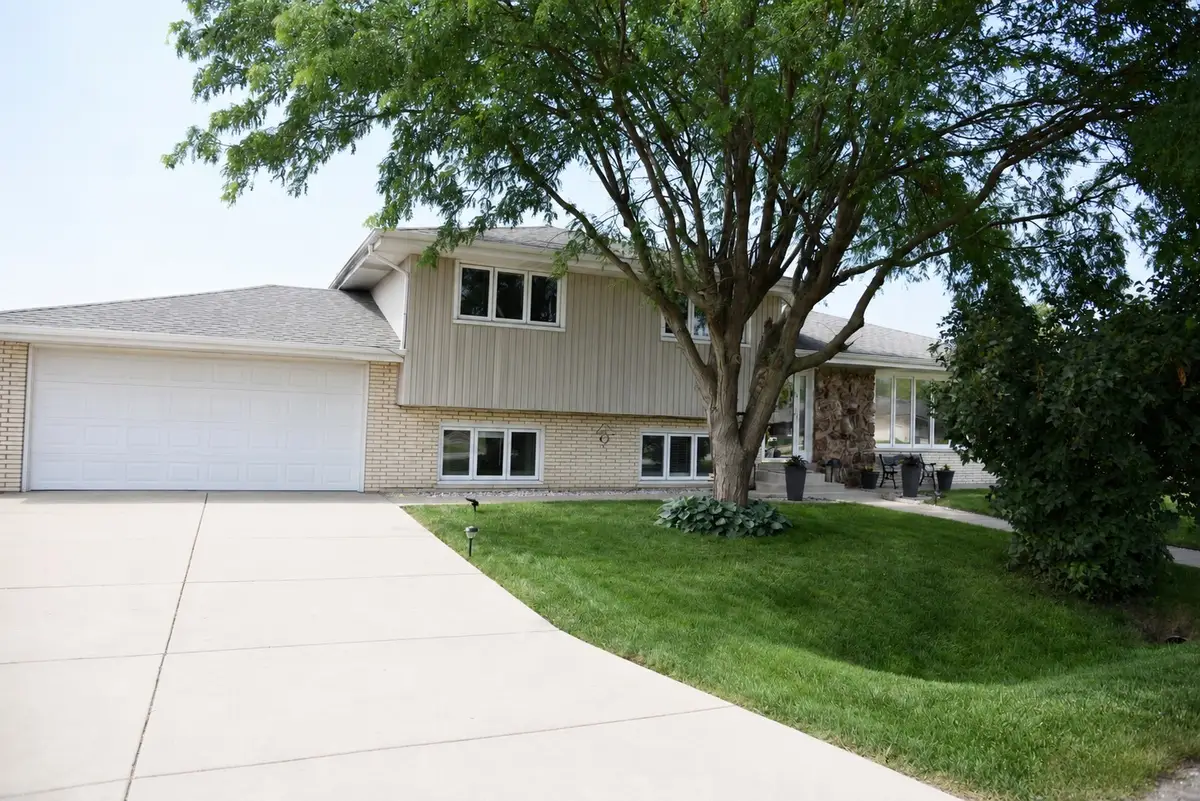 10501 S 81st Avenue, Palos Hills, IL 60465 - #1