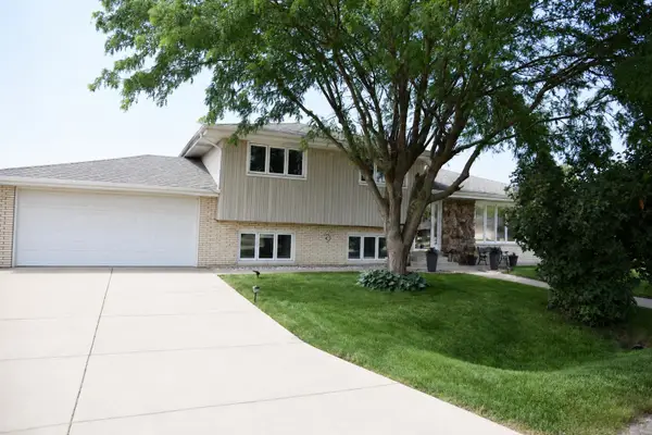 10501 S 81st Avenue, Palos Hills, IL 60465