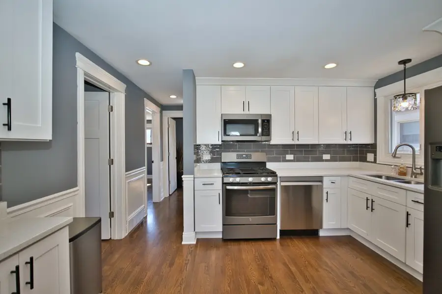 5841 S Newcastle Avenue, Chicago, IL 60638 - #3