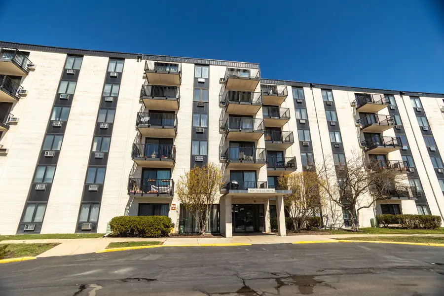 9128 W Terrace Drive #6L, Niles, IL 60714 - #2
