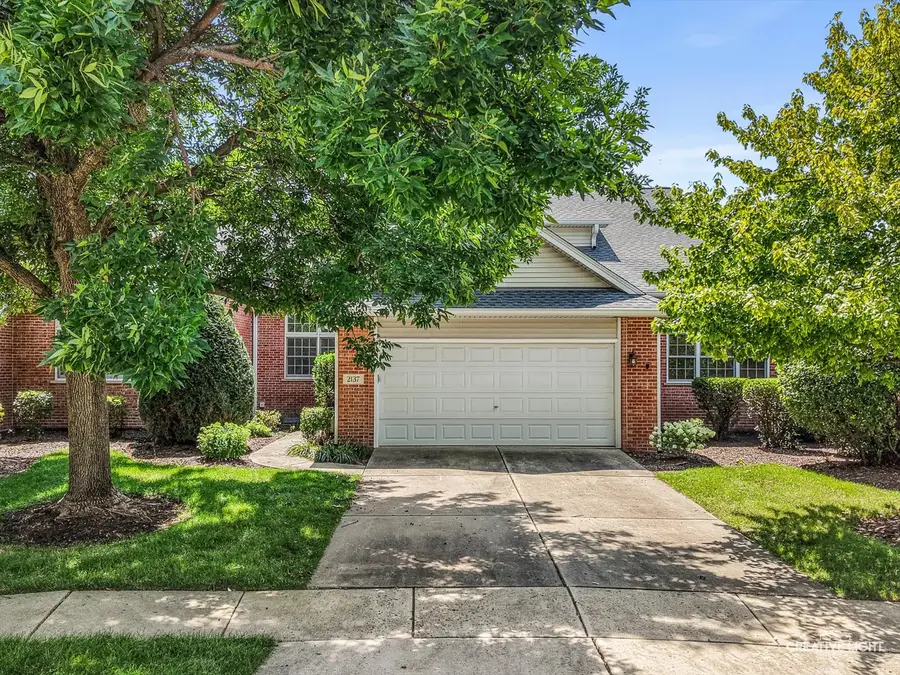2137 Prairie Lane, Woodridge, IL 60517 - #3