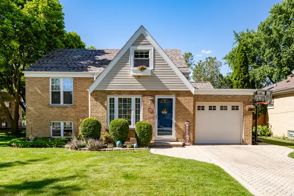 9024 30th Street, Brookfield, IL 60513