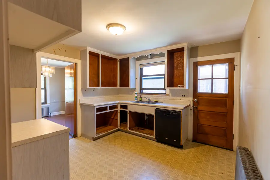 3743 S Highland Avenue, Berwyn, IL 60402 - #2