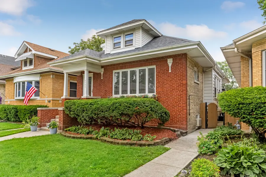 6705 N Olympia Avenue, Chicago, IL 60631 - #3