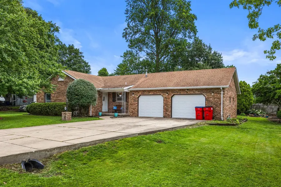 108 N Turner Drive, Mahomet, IL 61853 - #3