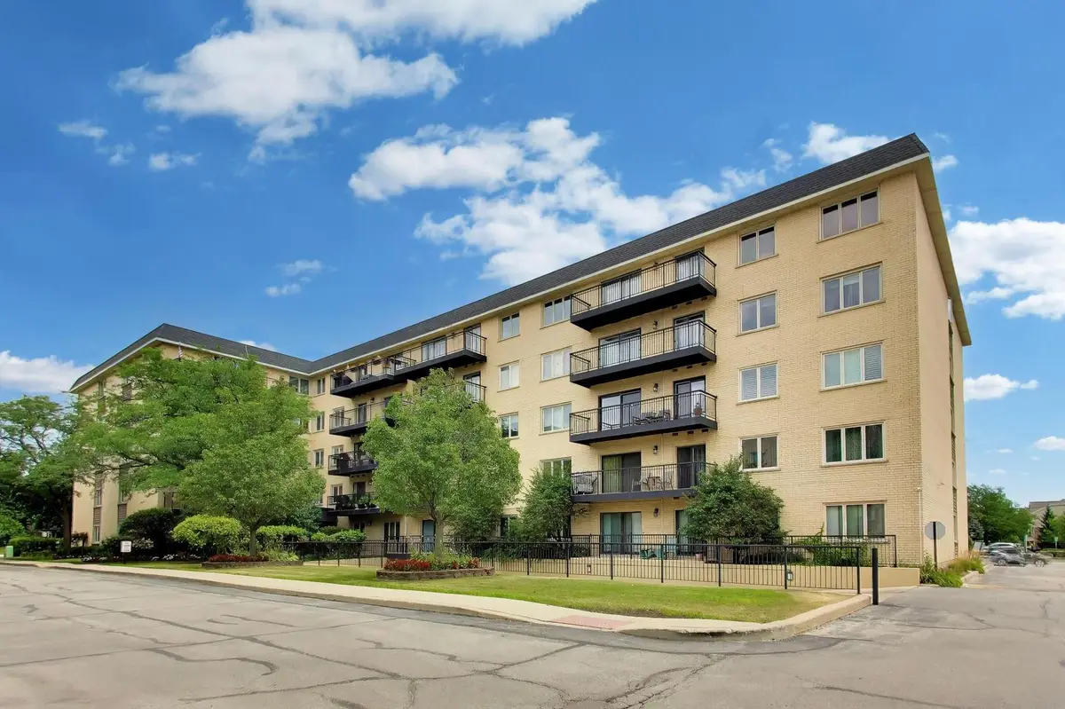 Address Withheld By Seller, Morton Grove, IL 60053 - #1