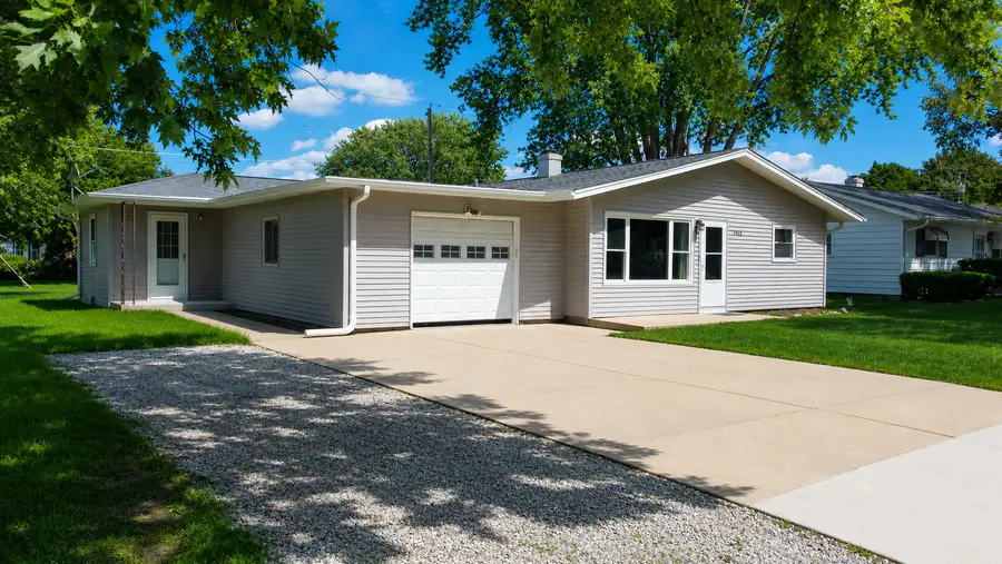 1418 Chippewa Drive, Ottawa, IL 61350 - #2