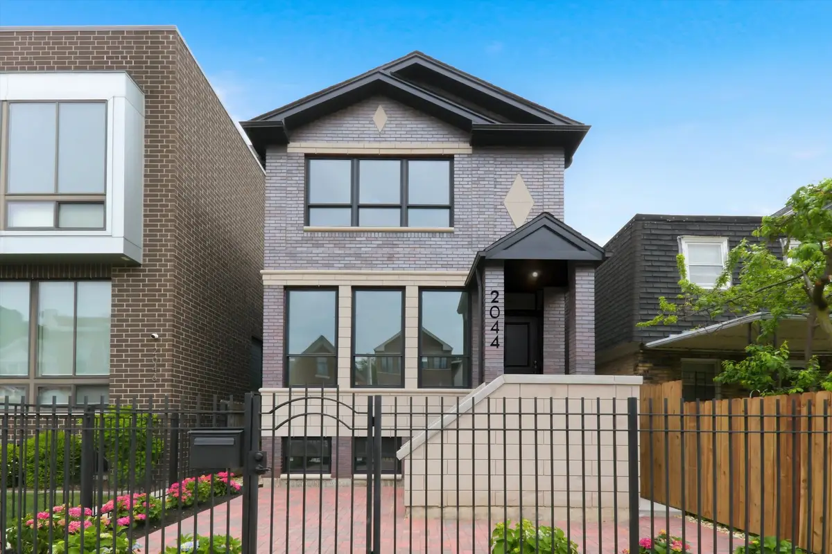 2044 W Superior Street, Chicago, IL 60612 - #1