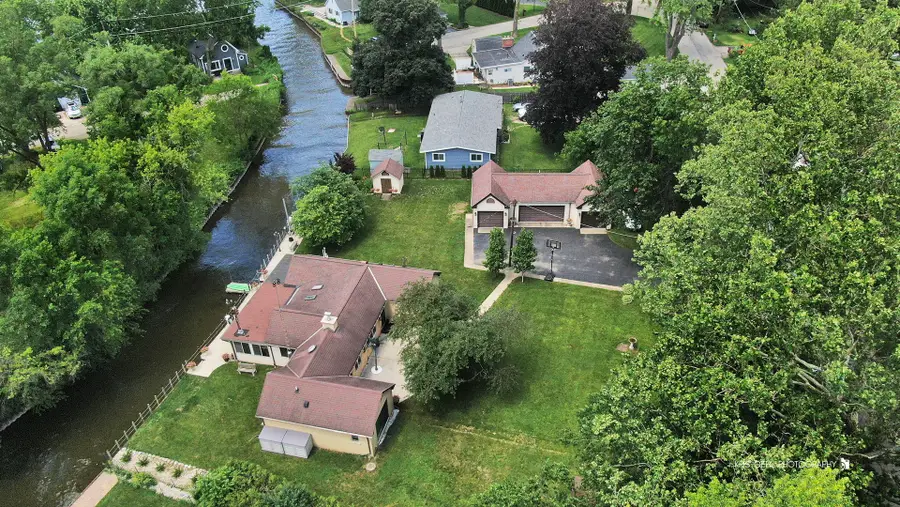 9425 Byrne Drive, Fox River Grove, IL 60021 - #3