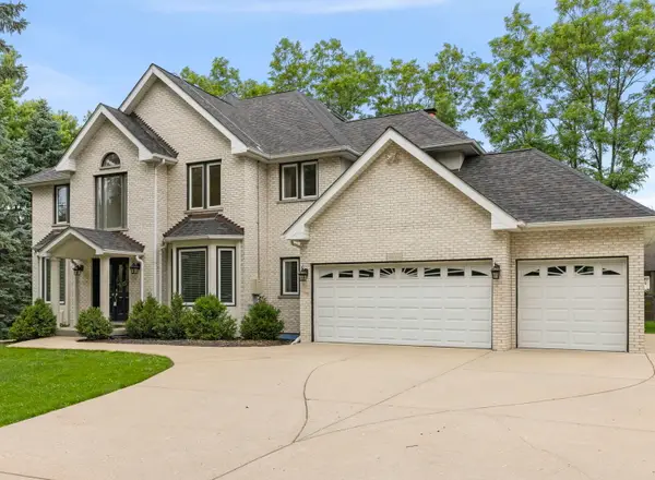 16W374 94th Street, Burr Ridge, IL 60527