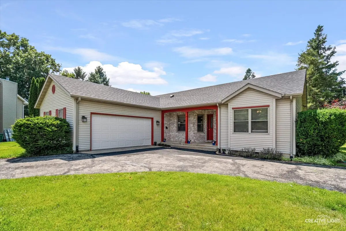 435 N Hickory Street, Waterman, IL 60556 - #1