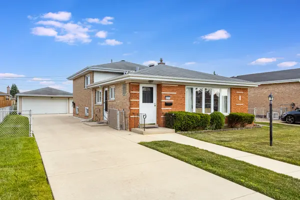 6117 W 80th Street W, Burbank, IL 60459