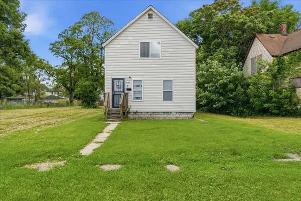 15319 Lexington Avenue, Harvey, IL 60426