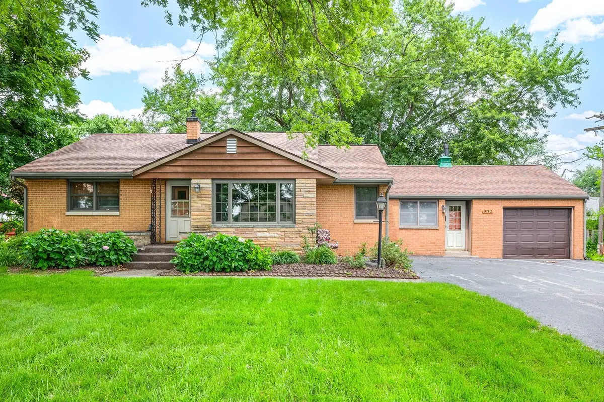 902 E Vine Street, Leroy, IL 61752 - #1