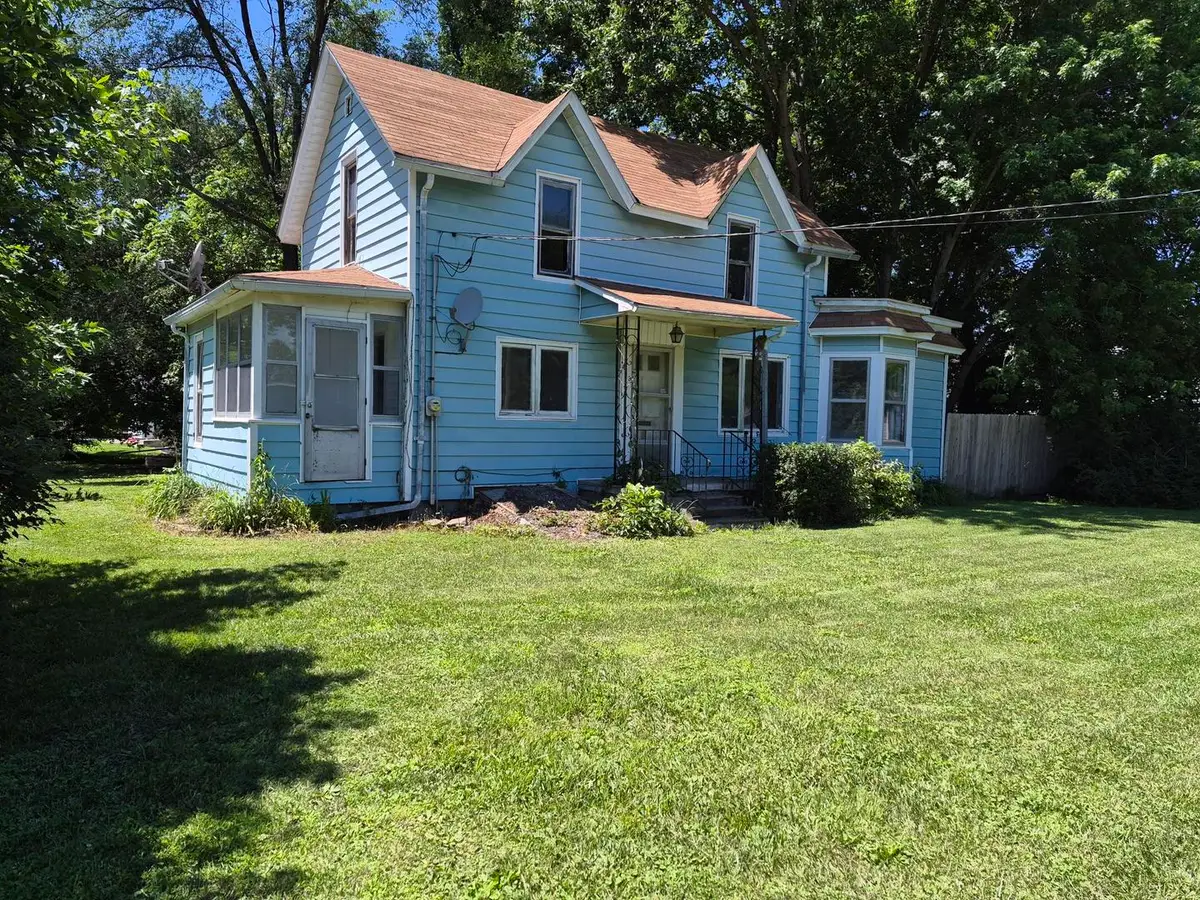 409 SW 8 Avenue, Aledo, IL 61231 - #1